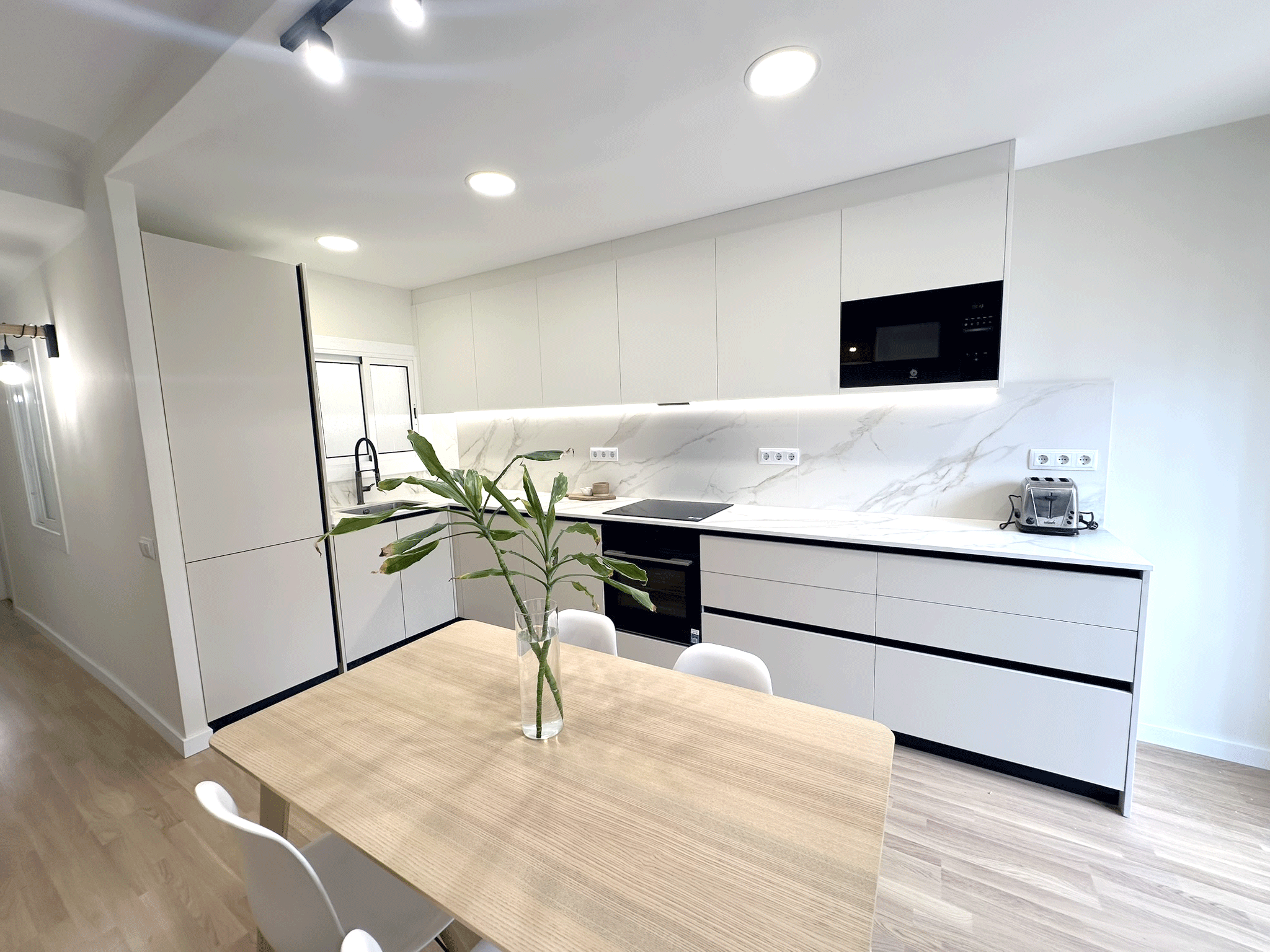 Reforma de cocina moderna en Hospitalet - Daniel C.